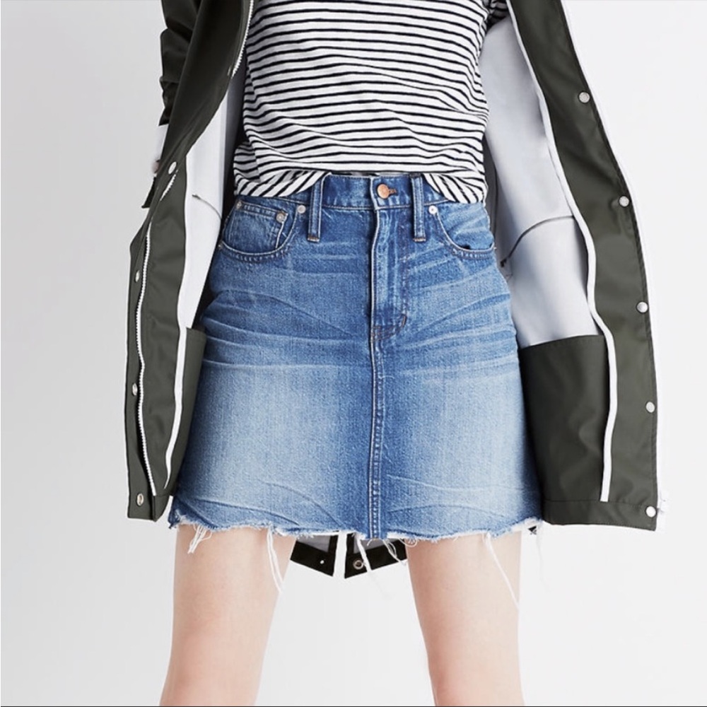 MADEWELL raw hem denim above knee skirt size 25 like new